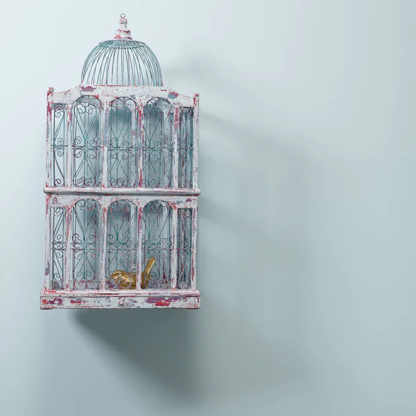 Crystal Blue on pastellinen sininen kalkkimaali Lazy Range sarjasta.