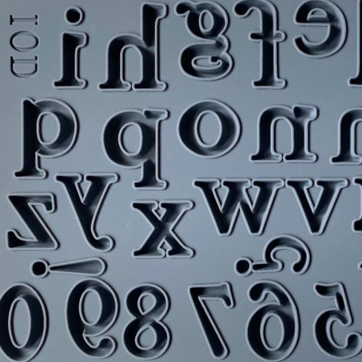 Fontti -Harper silikonimuotti soveltuu epoksille ja korujen tekoon.