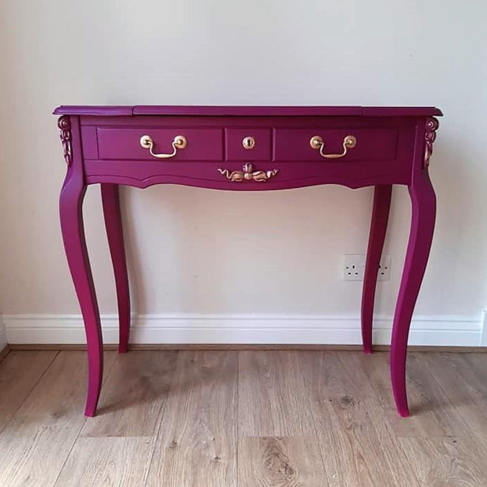 Luumu-vahallinen-kalkkimaali-Plum-Pudding_Lazy-Range-Frenchic_paint_kalustemaalaukseen.