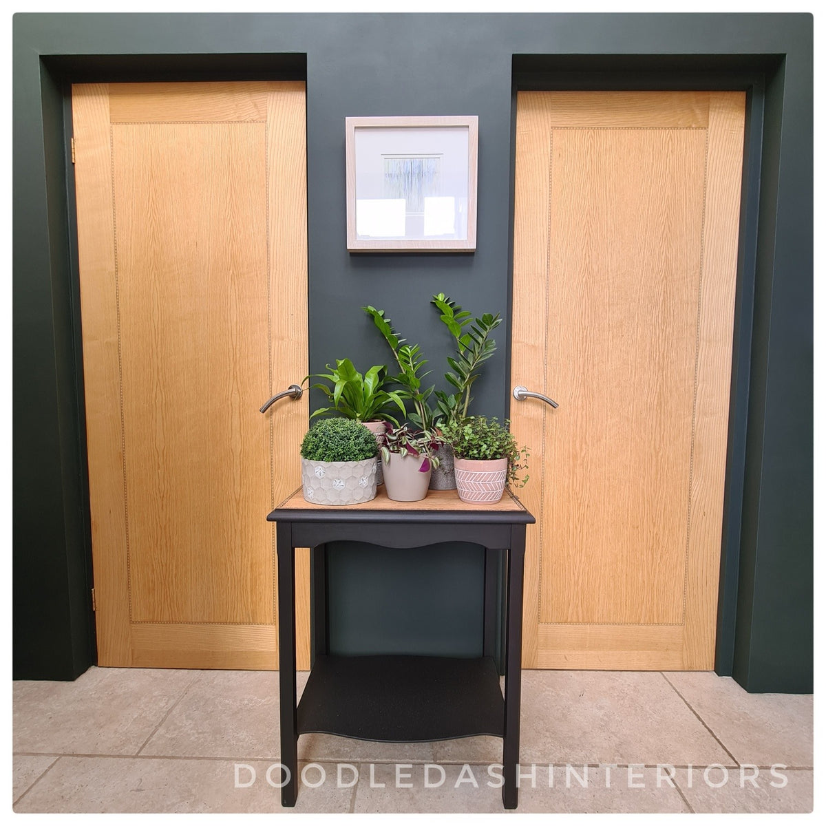 Black Forest - tumma metsänvihreä seinämaali-Chalk Wall Paint sisäseinämaali-Frenchic Paint Finland