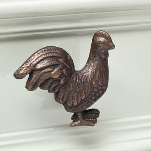 Kukko_metallinen_nuppi_vedin_laatikostoon_Frenchic_maalikaupasta.