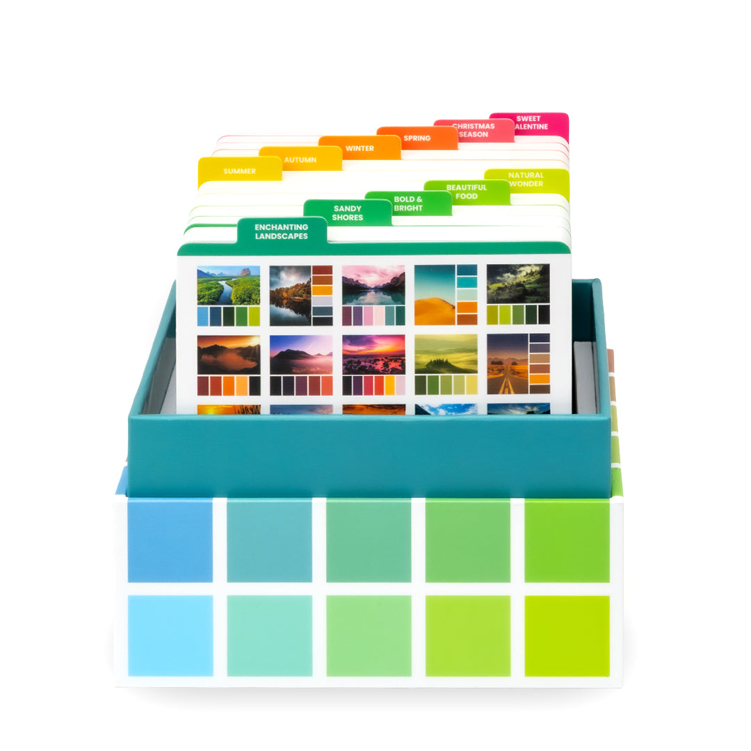 Colour Cube on laatikollinen täynnä väri-inspiraatiota suunnittelluun ja luovaan työskentelyyn. 