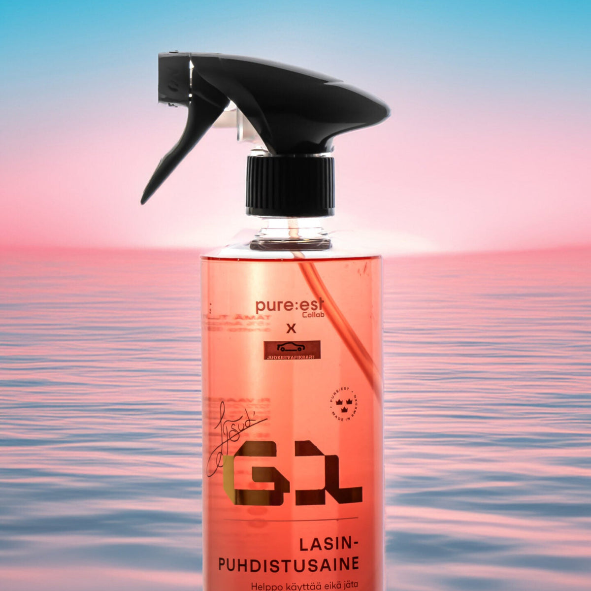 Manzikki on mansikantuoksuinen lasinpuhdistusaine Frenchic verkkokaupasta.