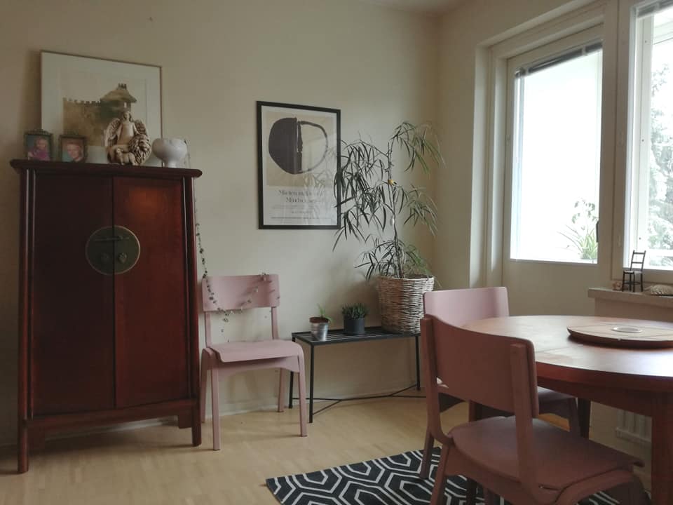 Parchment seinämaali on kaunis neutraali sävy Frenchic sarjasta. 