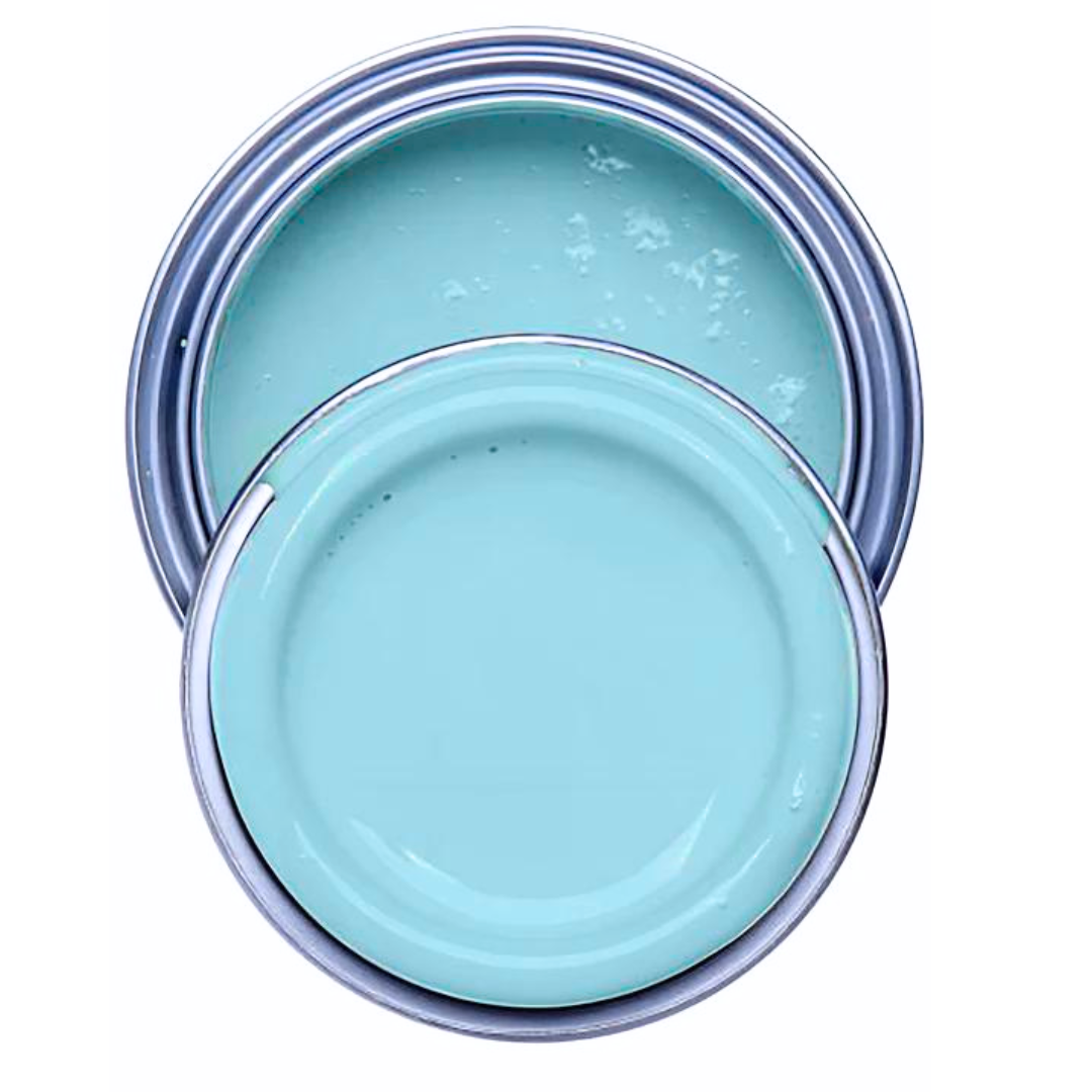 Raikas vaalea turkoosin sininen maalisävy Santorini Frenchic maalikokoelmasta. 