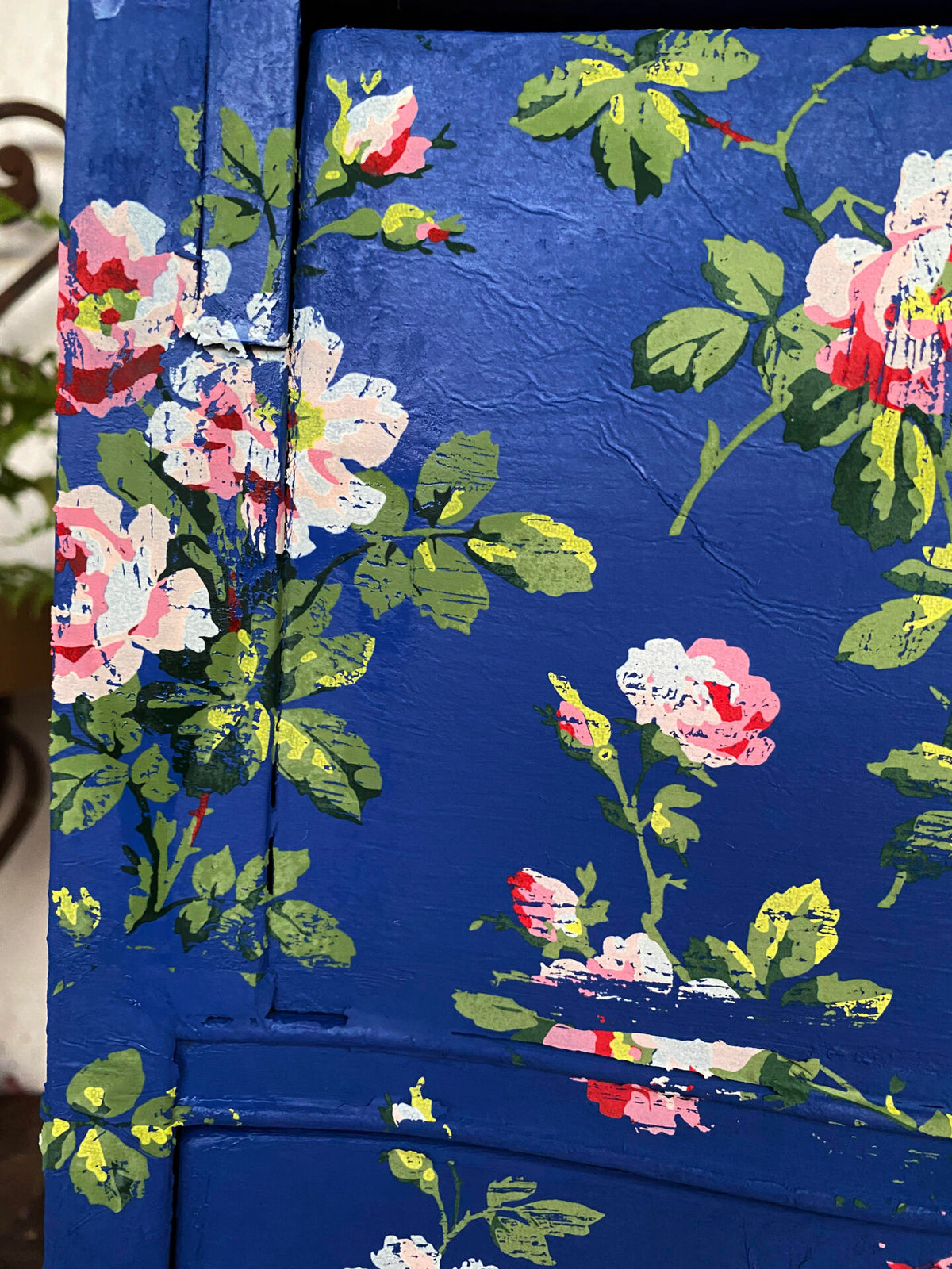 Rose Chintz - Paint Inlay - Paint inlay iod - Frenchic Paint Finland